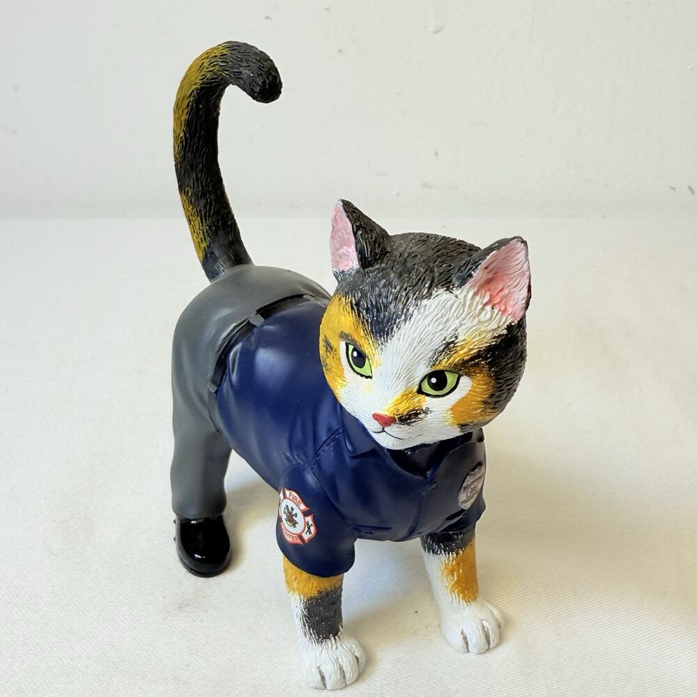 Hamilton Furr-ever Firefighter Hooks & Ladders Cat Figurine - Picture 7 of 11